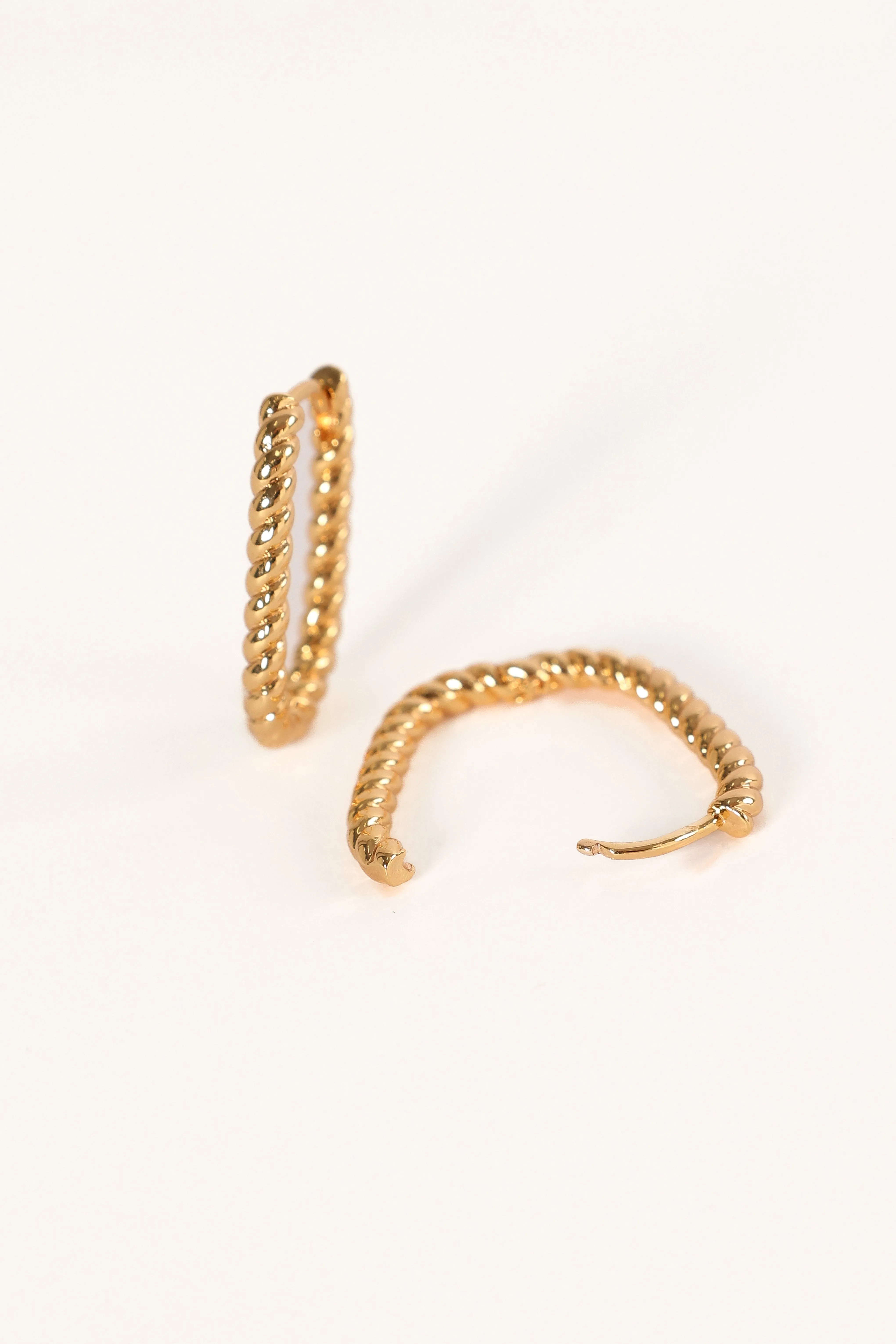 Fabian Hoop Earrings - Gold