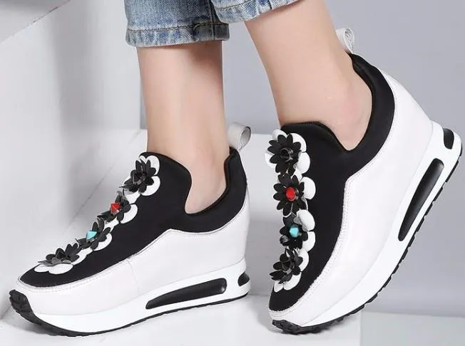 Flower-Appliques Sneakers in Black or White