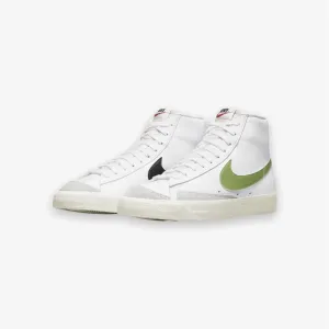 Nike Blazer Mid '77 VNTG White Chlorophyll Black Sail BQ6806-116